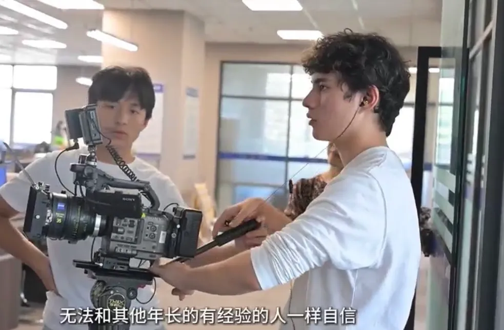 Behind the Scenes — photo 10