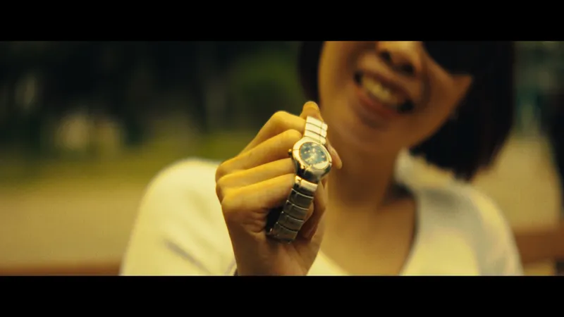 La Montre — still 6