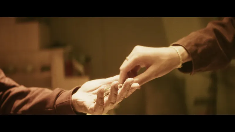 La Montre — still 8